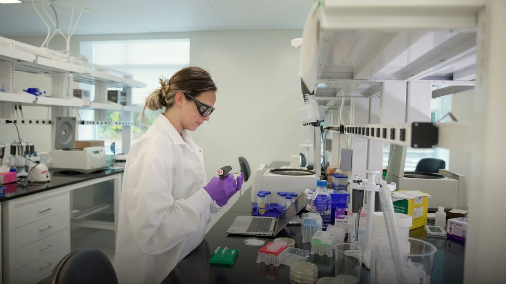 Braskem employee in lab